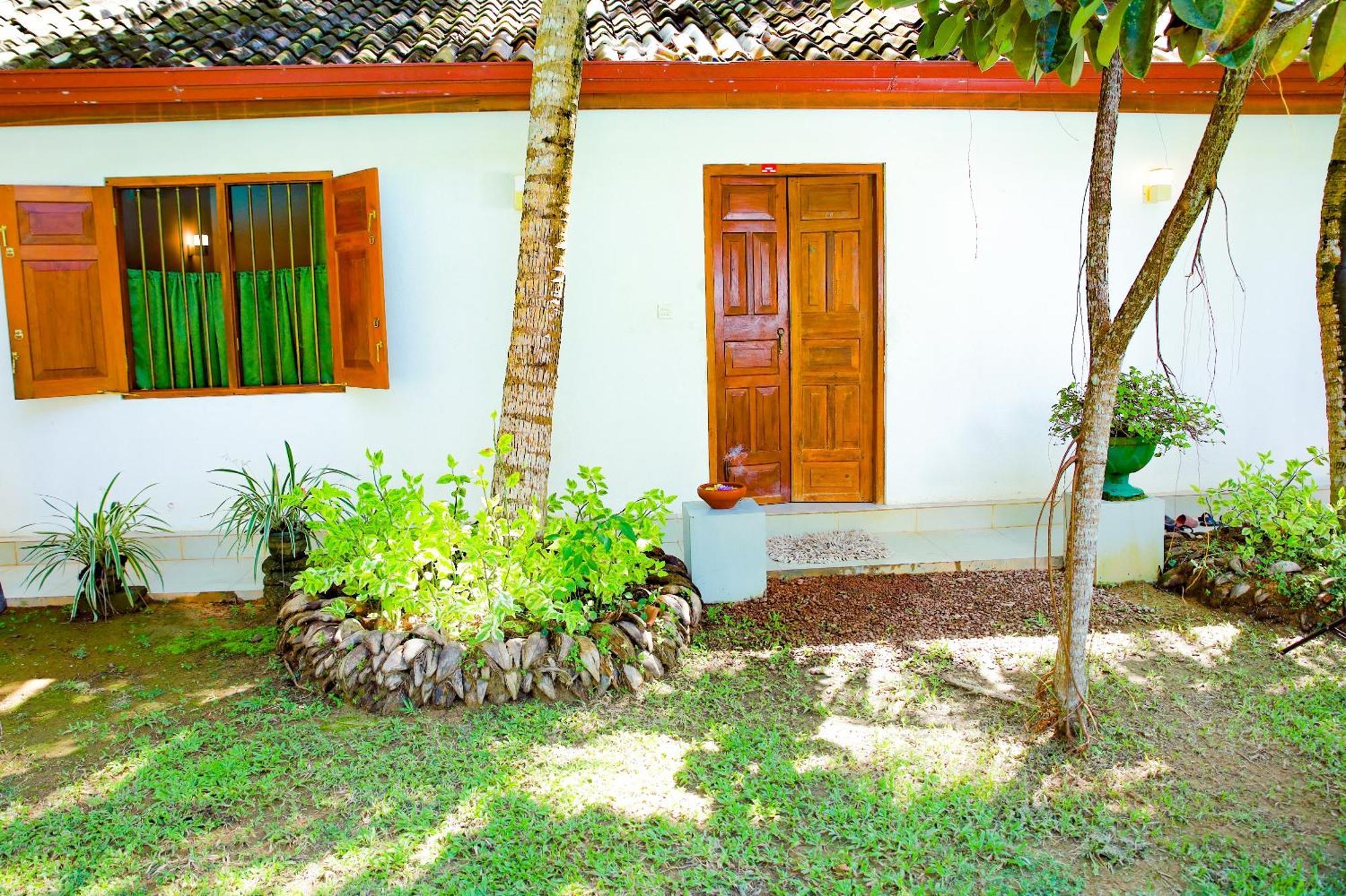 Rockery Villa Ayurveda Бентота Екстериор снимка