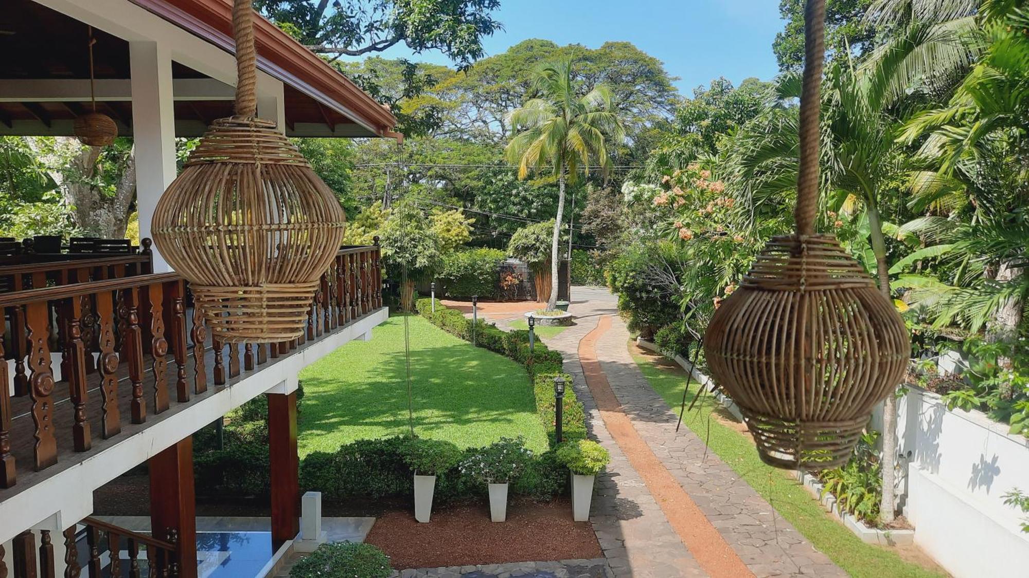 Rockery Villa Ayurveda Бентота Екстериор снимка