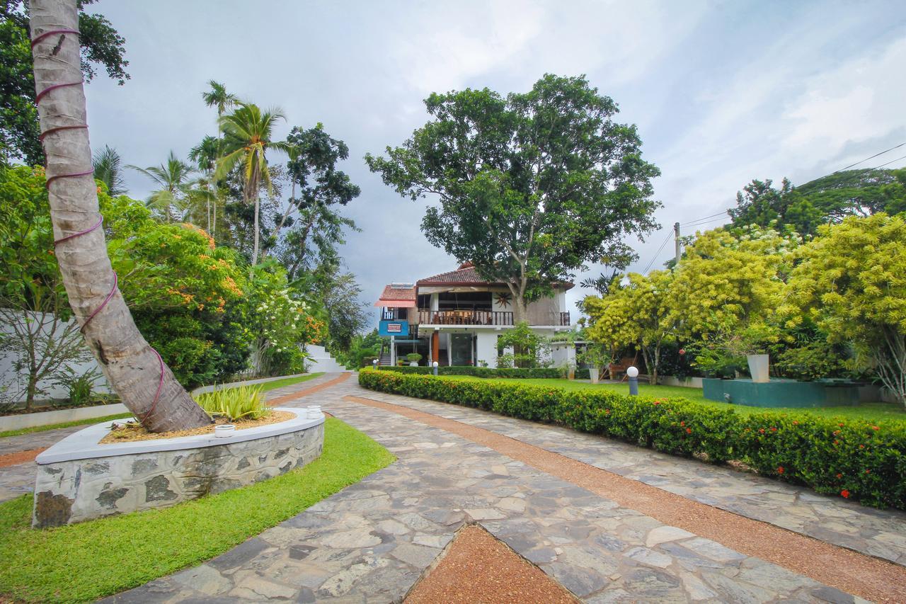 Rockery Villa Ayurveda Бентота Екстериор снимка